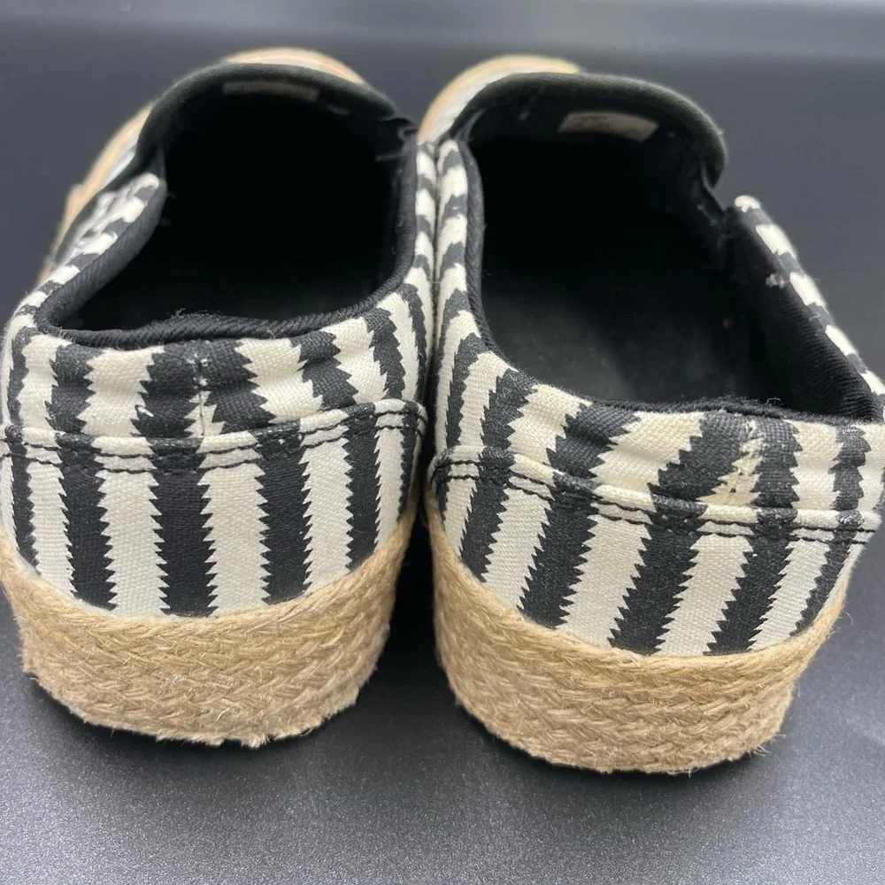Woman’s Vans black&White striped 5.5 size Espadrilles shoes
